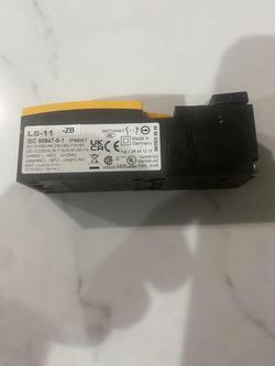 Eaton LS-11-ZB Safety Position Switch #YCJ