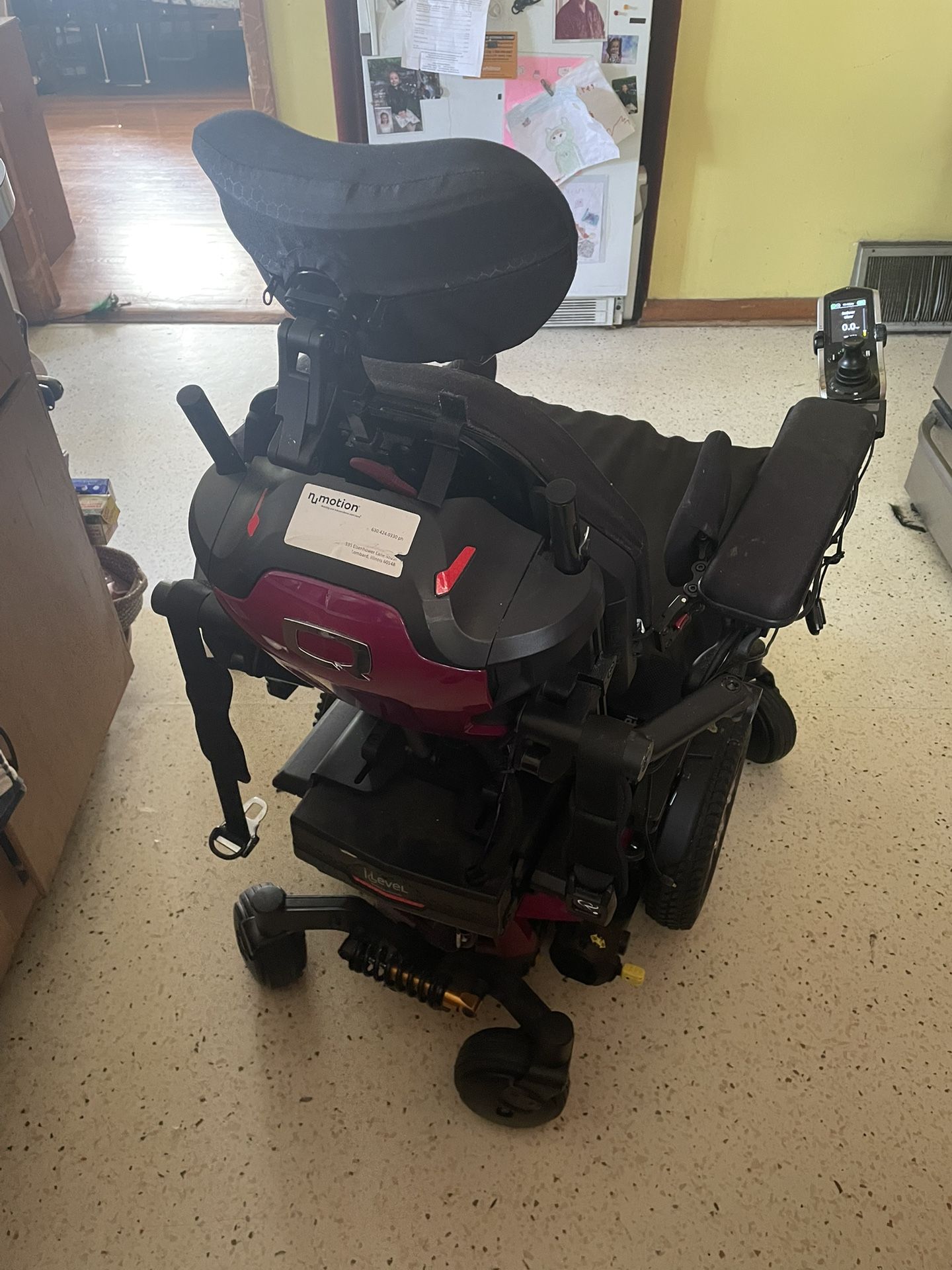 Quantum Q6 Edge 3 Stretto power wheelchair Pink