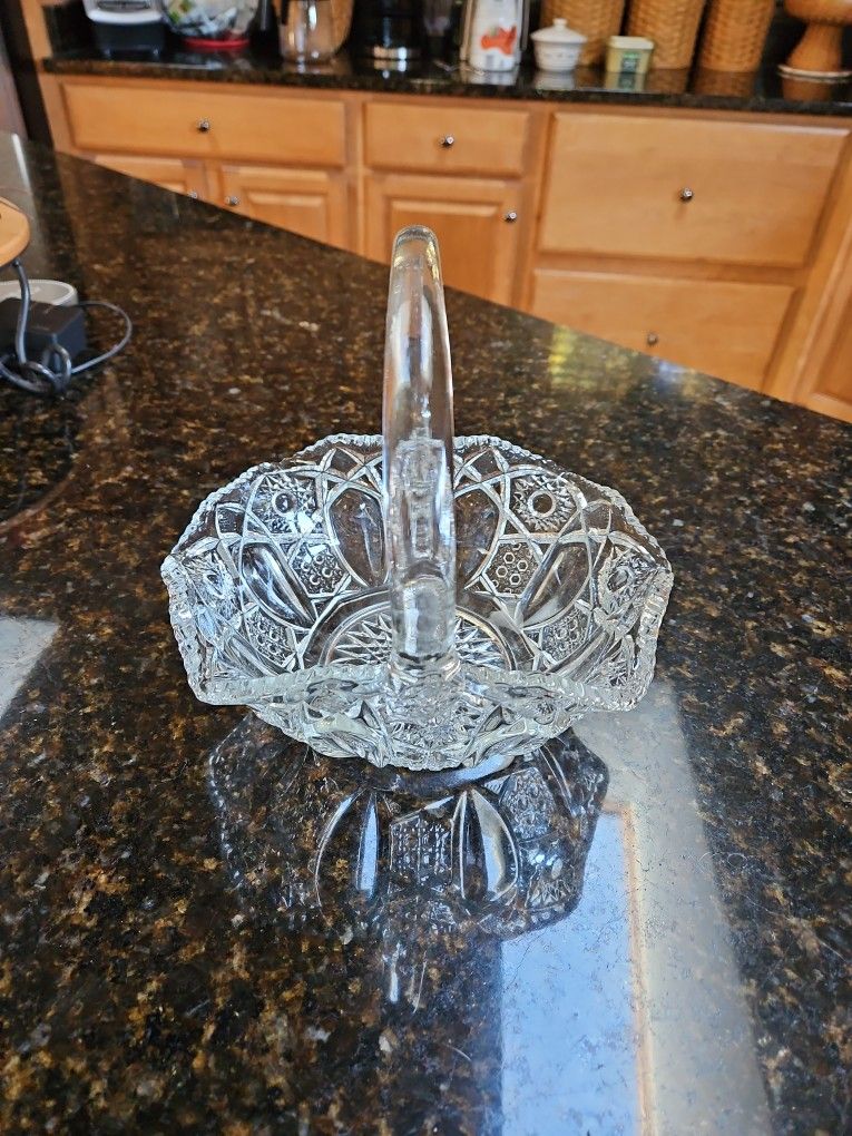 L E Smith Pressed Glass Basket In Quinted Pattern