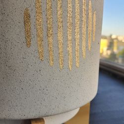 Flower Pot Ceramic 12x10"