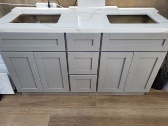 Grey Bathroom Vanity – 60/72-Inch / Double Sink