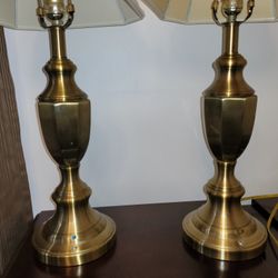 Antique Brass Full Bed And Two Lamps 