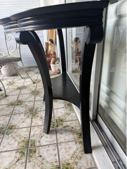 Wood entrance console