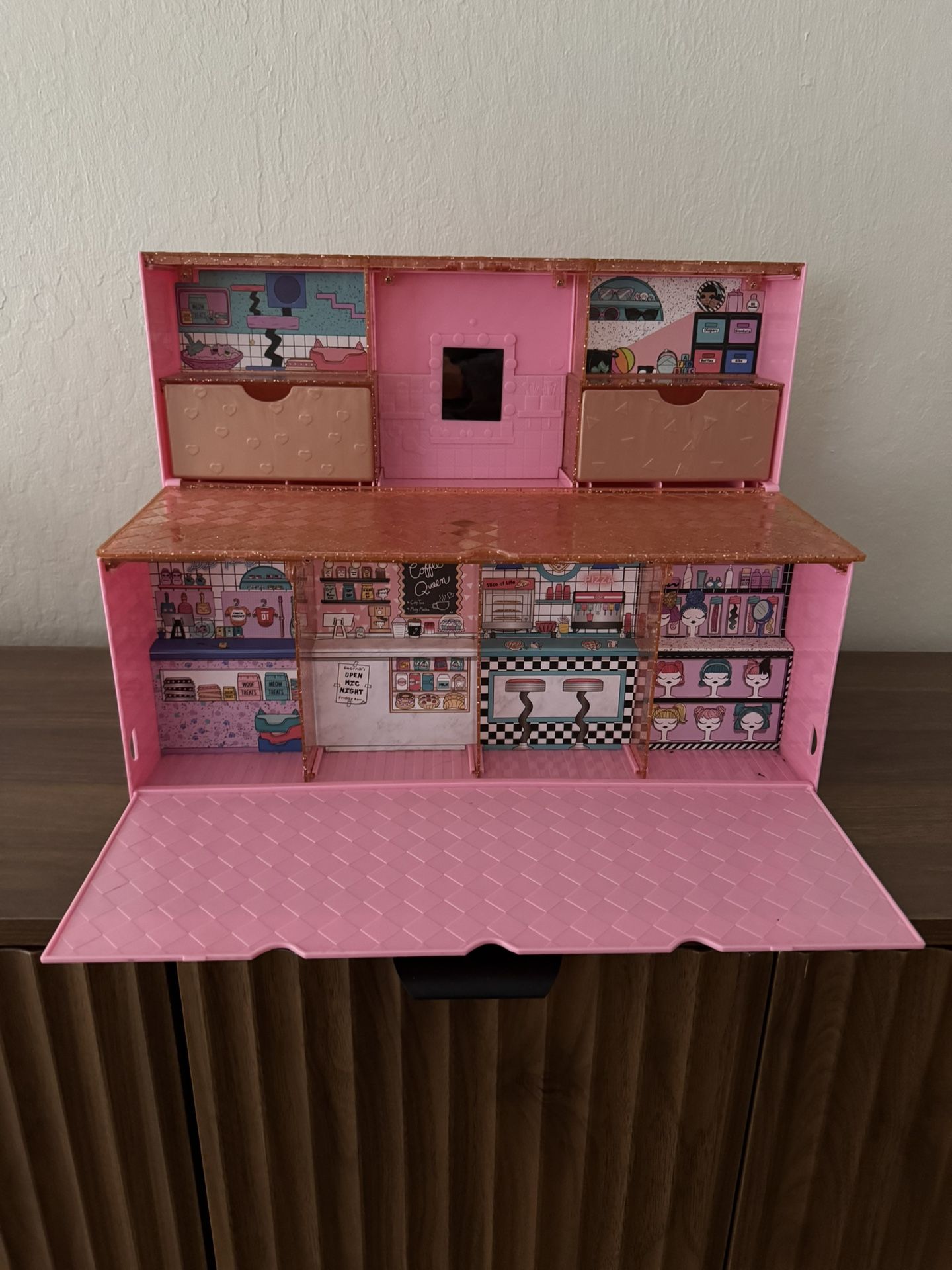 LOL Surprise! Pop-up store Display Case Toy