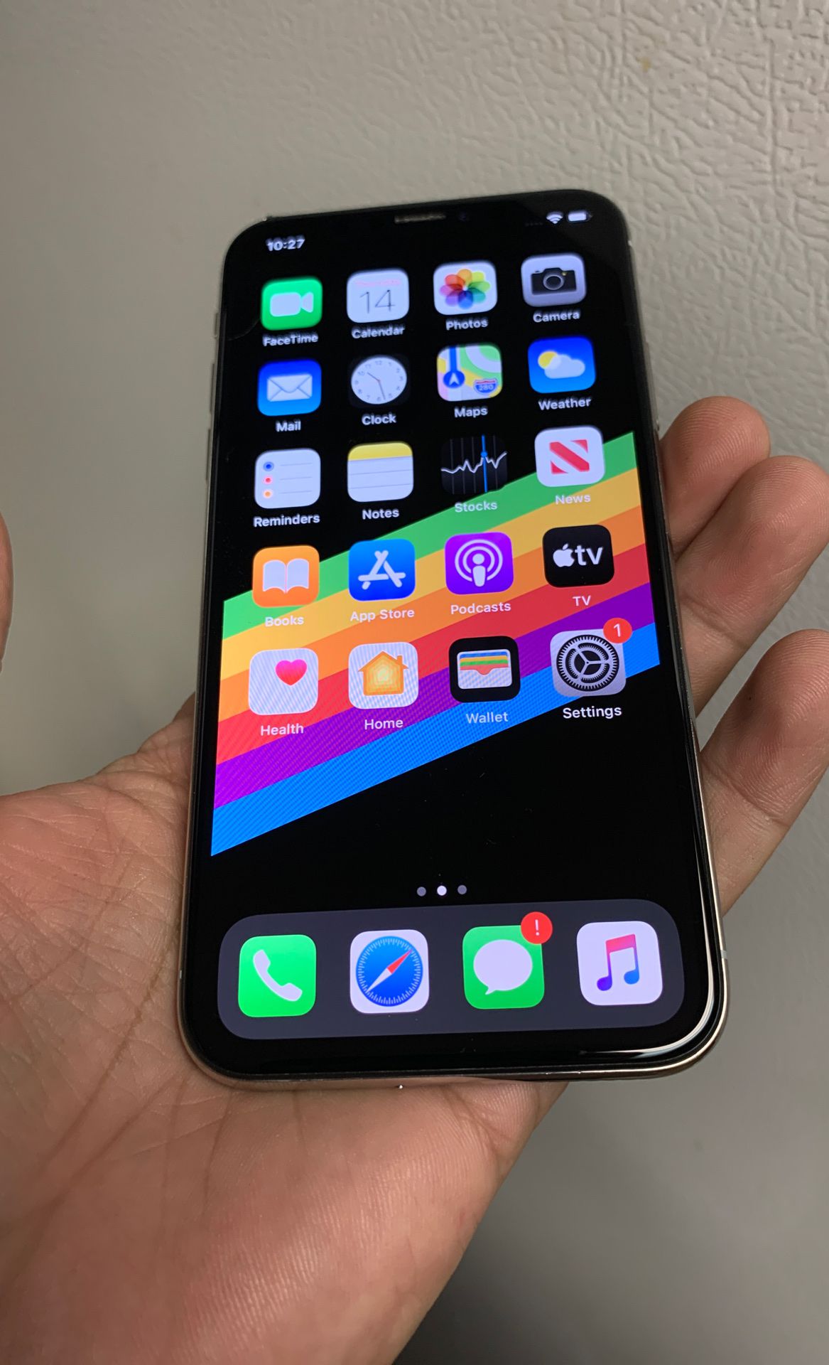 iPhone X 64GB, Unlock for any sim, fully functional, but (no Face ID )