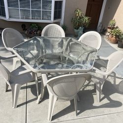 Garden Table And Chairs 