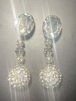VINTAGE CRYSTAL RHINESTONE CHANDELIER CLIP-ON EARRINGS – APPROX. 3¼” LONG