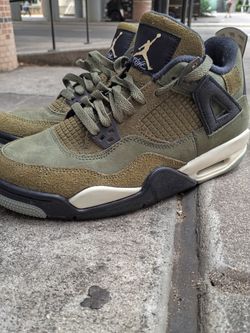 Size 7y Jordans