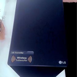 Powerful Bass: 33W power consumption .