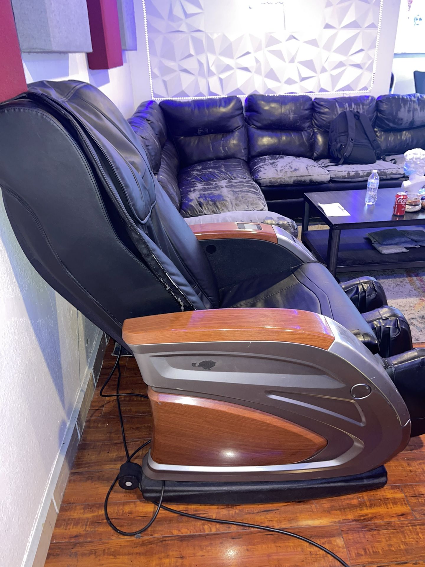 Vending Massage Chair for Sale in Los Angeles, CA OfferUp