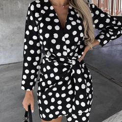 NWT  Long Sleeve V-Neck Wrap Tie Waist. Short Dress Black W/ White Polka Dots 