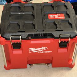 Milwaukee PACKOUT 22 in. Rolling Modular Tool Box 