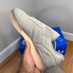 Adidas Rivalry Lux Low “Putty Beige” JH7972 Size 10M/ 11W