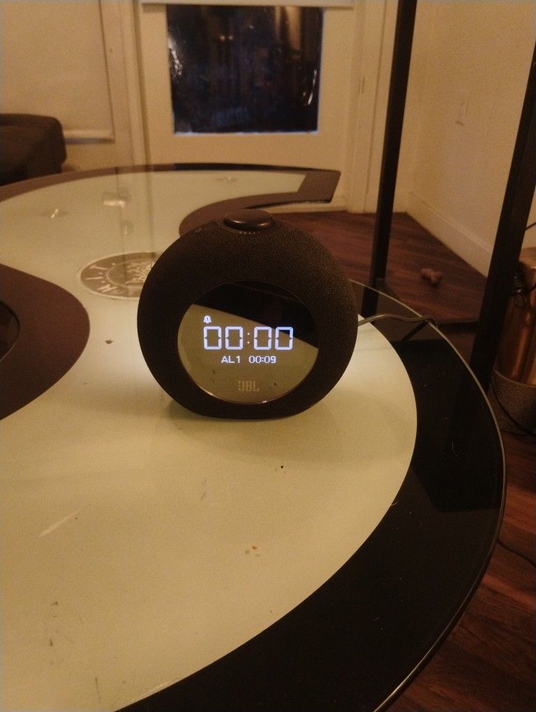 JBL Bluetooth Speaker / Alarm / FM Radio In Like New Condition