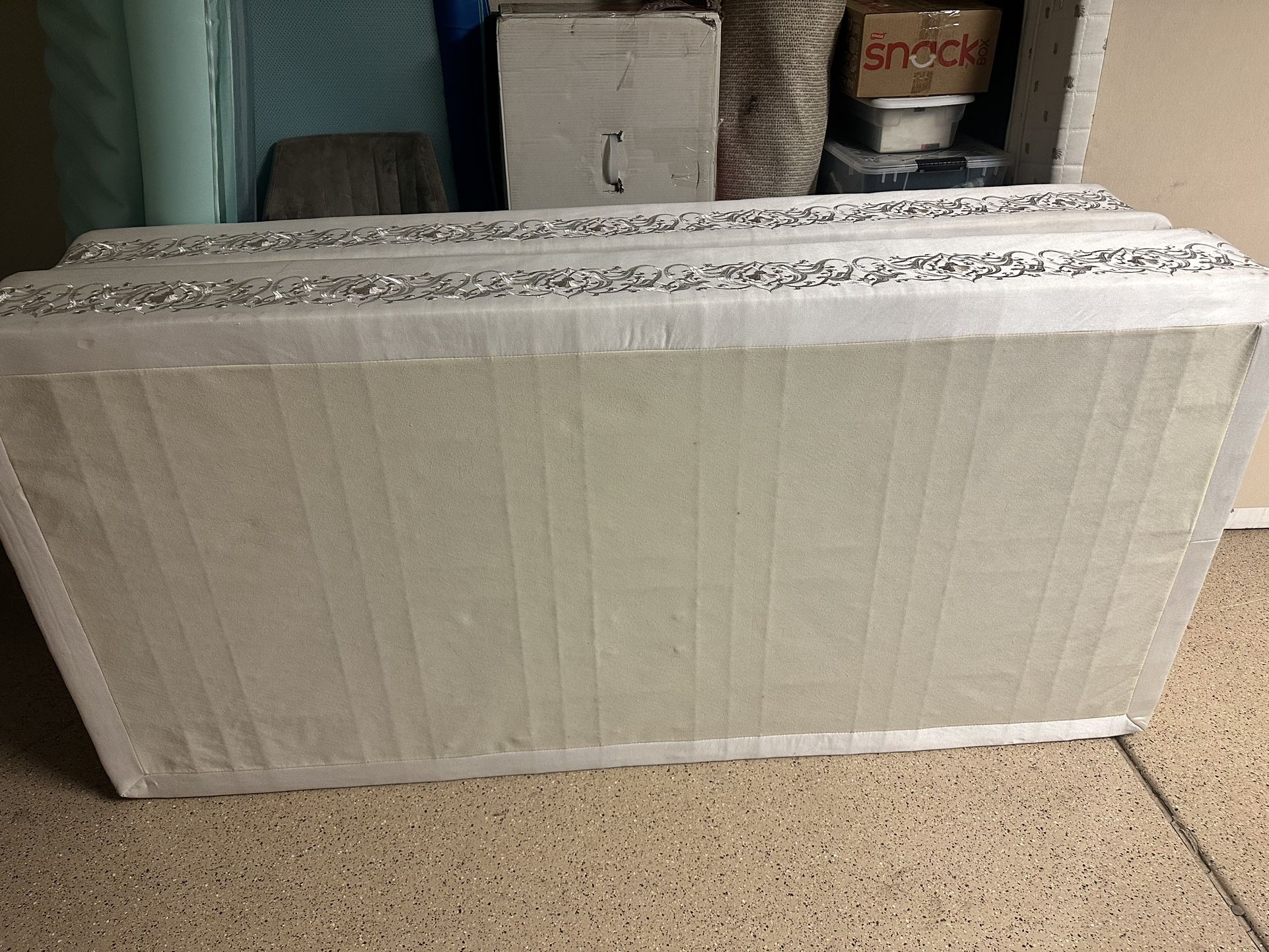 King Box Springs