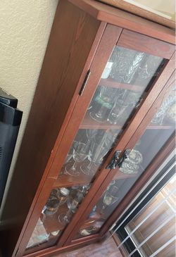 Display cabinet approx. 48x26x9”