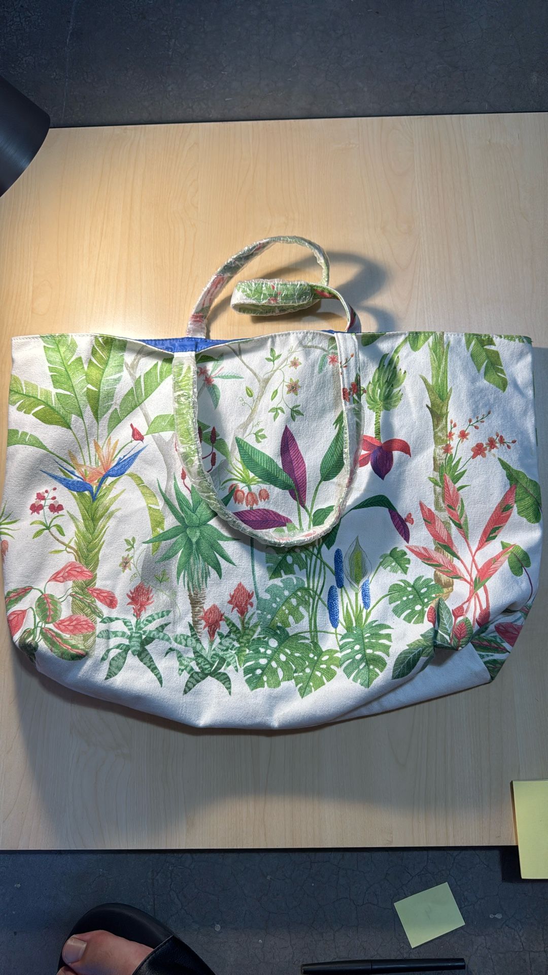Beautiful Tote Bag In NEW condition Never Used