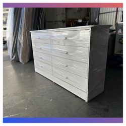 8 Drawer Dresser