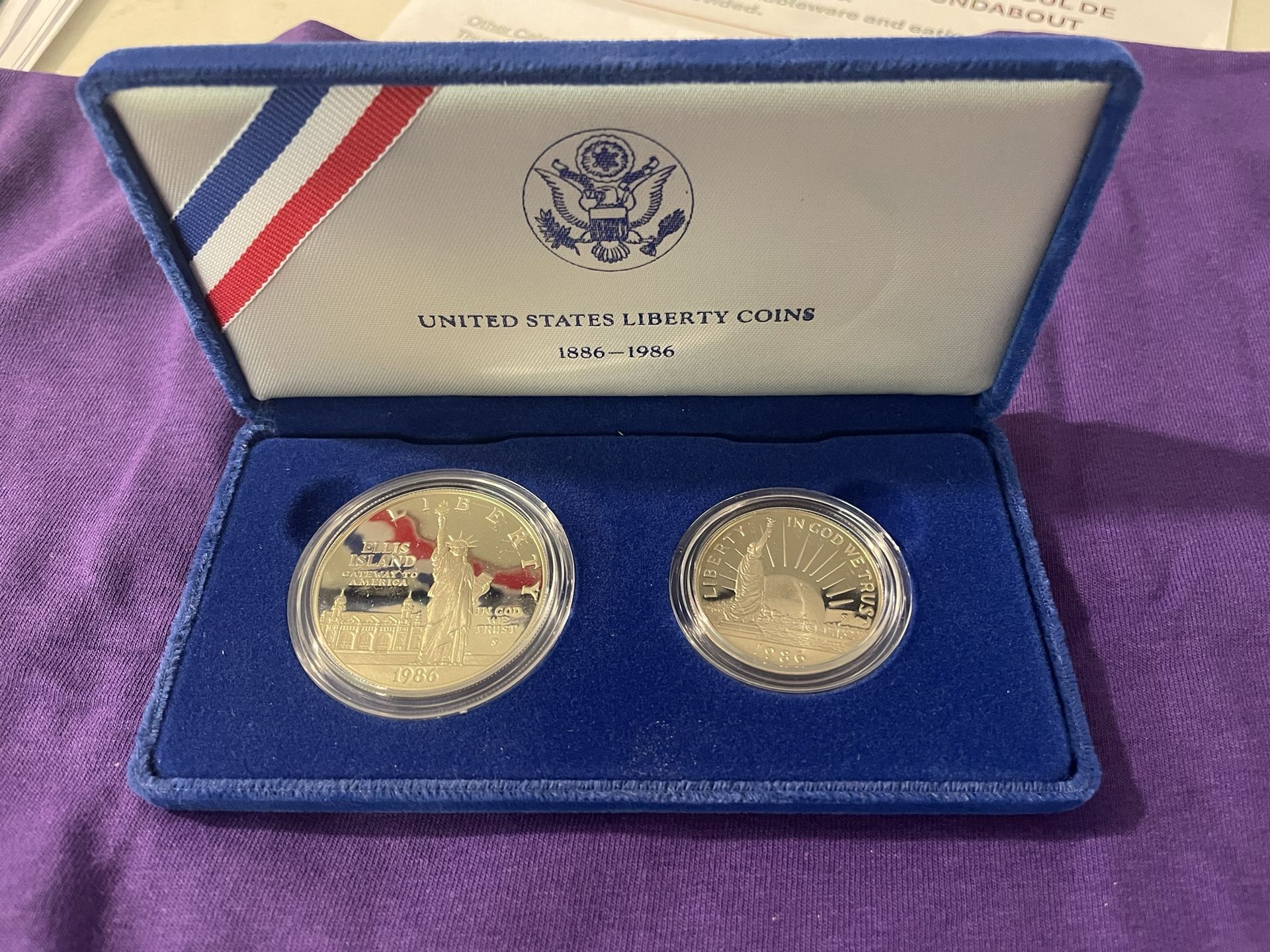 1986 Statue of Liberty Commemorative 2 Coin Set