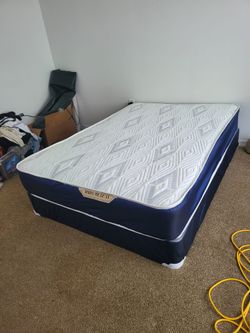 NEW FULL-SIZE MATTRESS AND BOX SPRING 💤