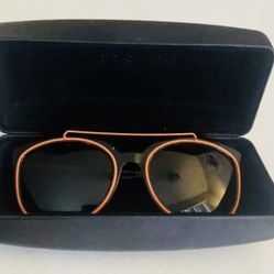 Women's NWOT VERSAGE Oval Sunglasses 