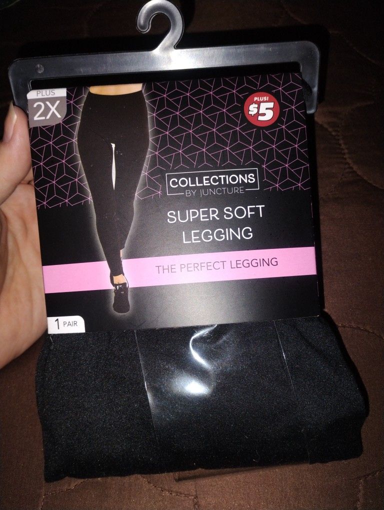 New In Package Black Leggings 🖤$2