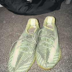 Yeezy Boost 350 V2 Size 8