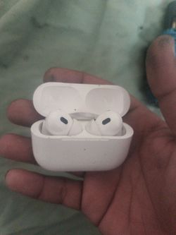 Apple AirPods with Charging Case