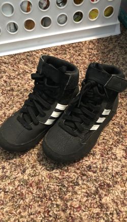 Wrestling shoes