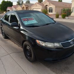 2011 Kia Forte Black 4 Dr