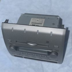 Toyota Tacoma CD Receiver AM/FM Radio OEM