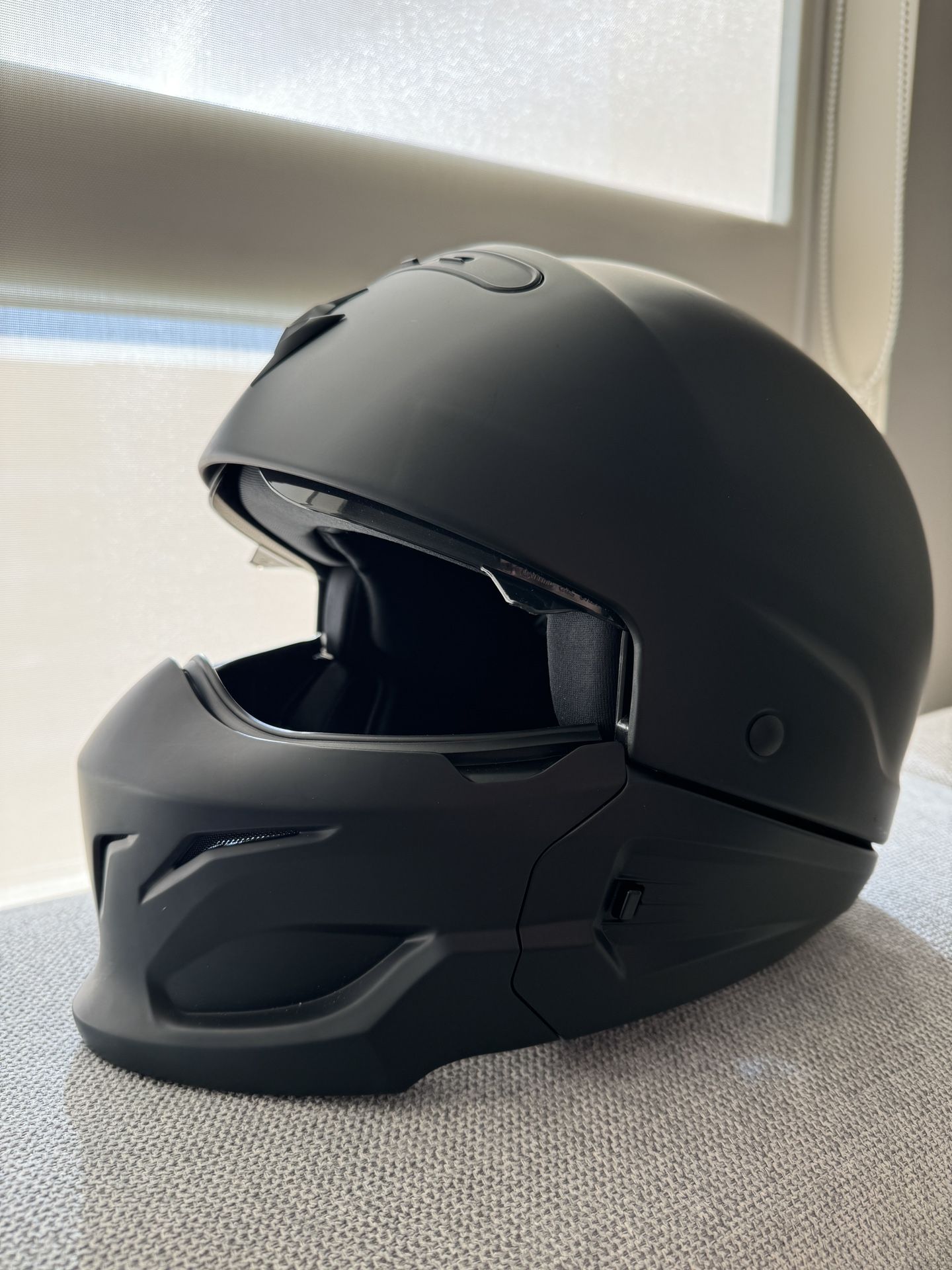 ScorpionEXO Covert Motorcycle Helmet Dot Approved