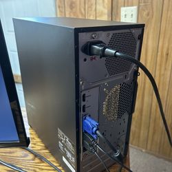 Complete Set Pc, Monitor, Keyboard And Mouse