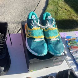 Shoes brand new 50.00