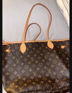“Louis Vuitton Neverfull Purse with Wallet – Gently Used!