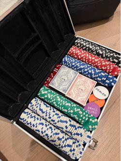 Poker chips set