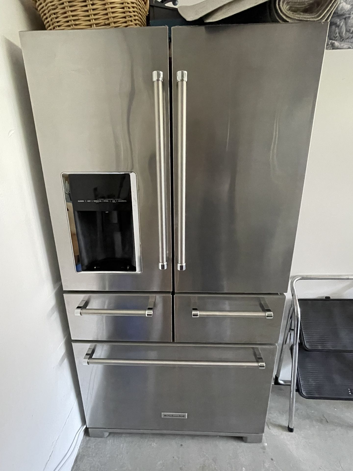 Kitchen Aid with French Doors