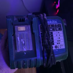 Makita 18v Charger 