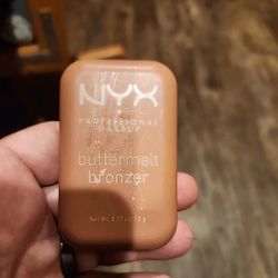 nyx buttermelt bronzer