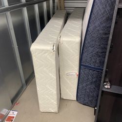 King Size Mattress And It Is Frame Set