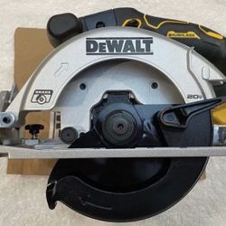 New Dewalt DCS565B 20V 20 Volt Max 6-1/2” Brushless Circular Saw With Blade 