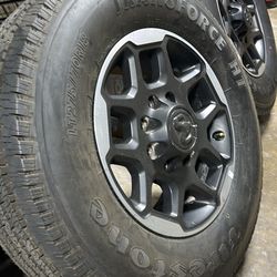 2025 18” Ram 2500 wheels 3500 rims Firestone HT LT275/70R18 99% 8x6.5