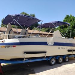 94 Bayliner 26ft 150HP Deck Boat w/Fish Finder, GPS, New Upholstery, Sound System, TVs & BBQ Grill 3 Axle w/Brake Assist New LED  (Hard To Find Boat!)