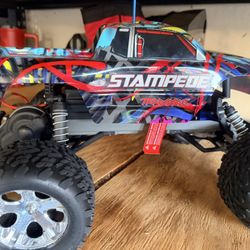 Traxxas Stampede 2WD Brushless BL-2s RTR Monster Truck & LIPO BATTERY AND USB-C LIPO CHARGER