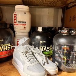 Puma Men 10.5 SNEAKERS Brand New 