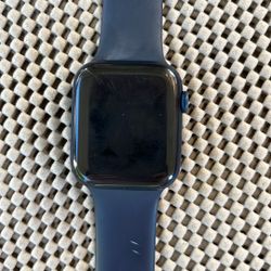 Excellent Condition Apple Watch 6