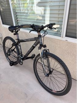 Trek 4300 mountain bike