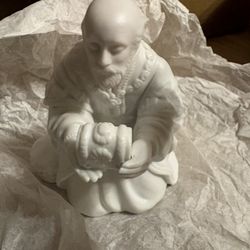 Avon 1982 Porcelain Nativity Magi Melchior