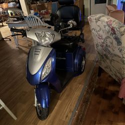 Electric 3 Wheel Scooter