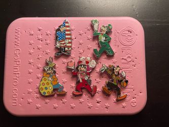Disneyland Pins Wave A 2025